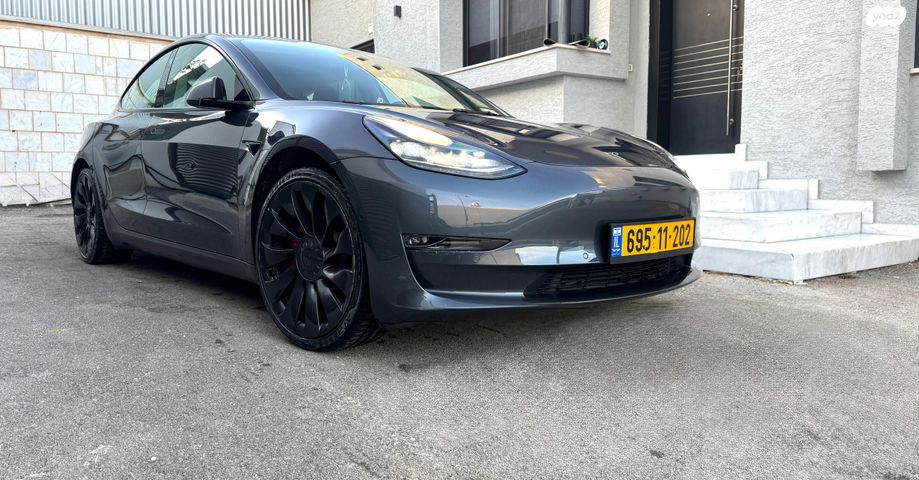 מודעת רכב טסלה מודל 3