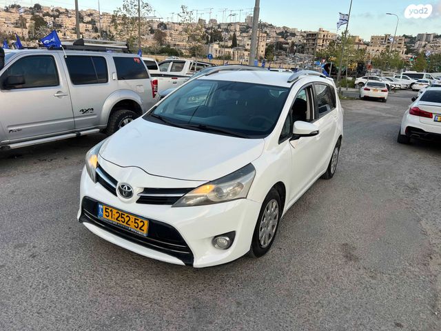 מודעת רכב טויוטה ורסו