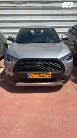 מודעת רכב טויוטה קורולה קרוס