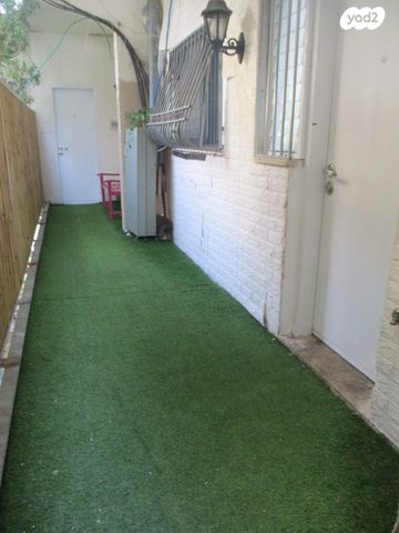 הרב אהרונסון 2