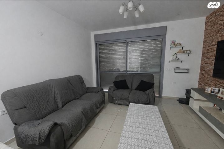 יפה ירקוני 16