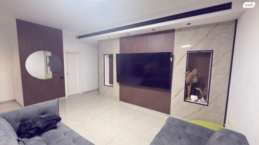 אריאל שרון 28