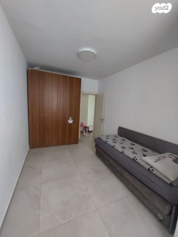 דרך מנחם בגין 96