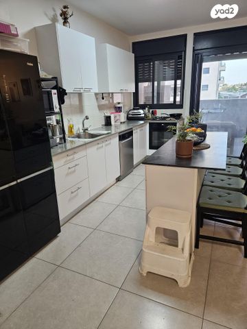 דבורה עומר 9