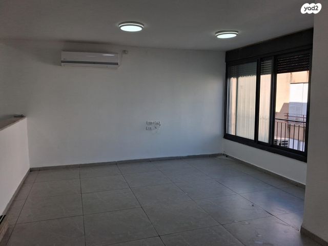 טרומפלדור 30