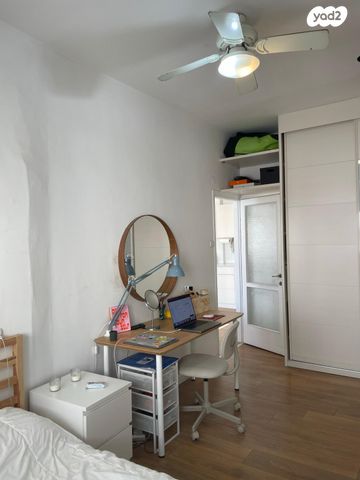 אנטיגונוס 15