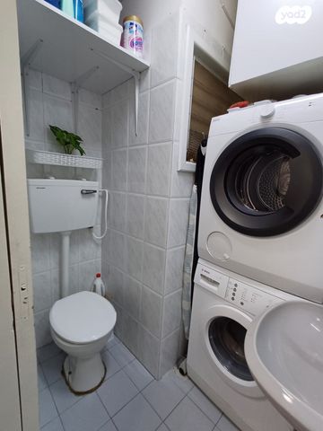 ברל כצנלסון 21