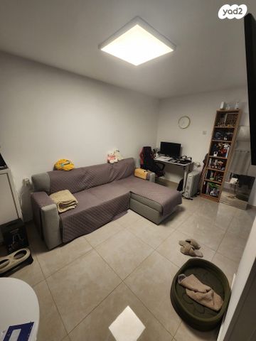 שדרות יעלים 12