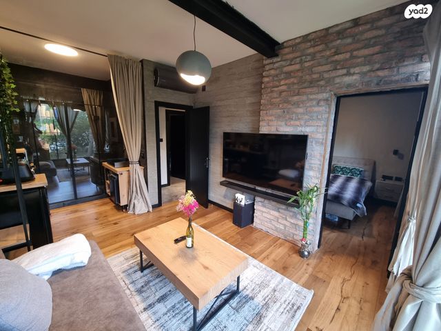 שדרות הנדיב 10