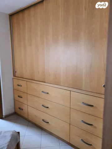 י.ל. גורדון 12