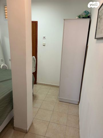 אסף שמחוני 16