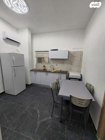 רבי עקיבא 152