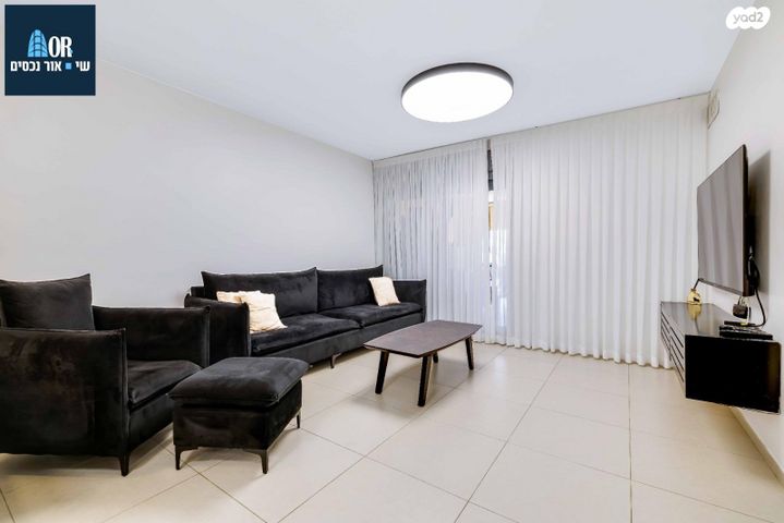 שושנה דמארי 