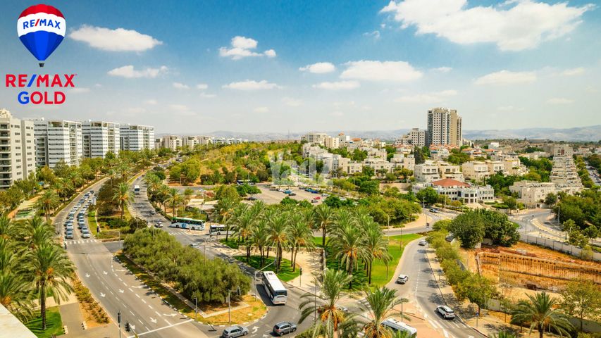 יגאל ידין 3