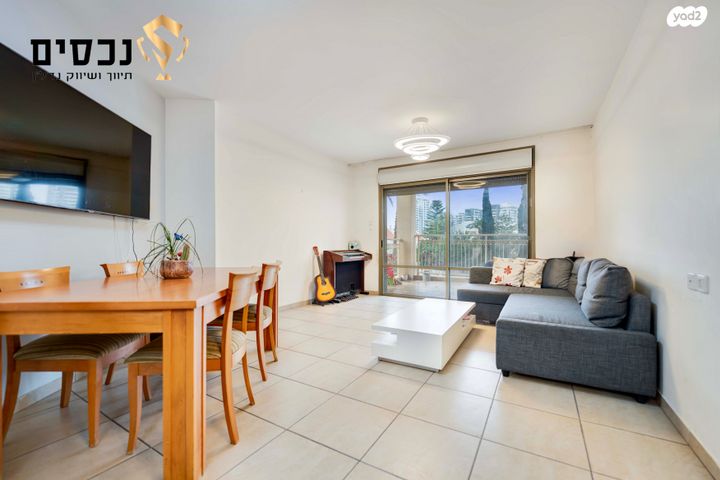 דירה, רמת הדקלים, גבעת שמואל