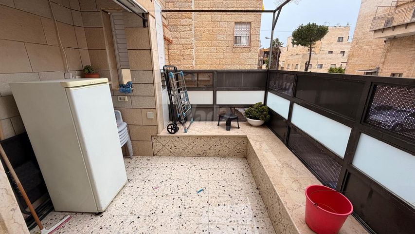 דירה למכירה בירושלים (תיווך) — 2