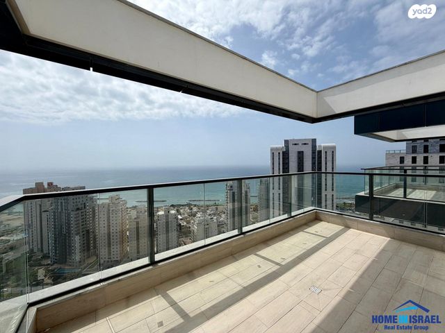 אמנון ליפקין שחק 