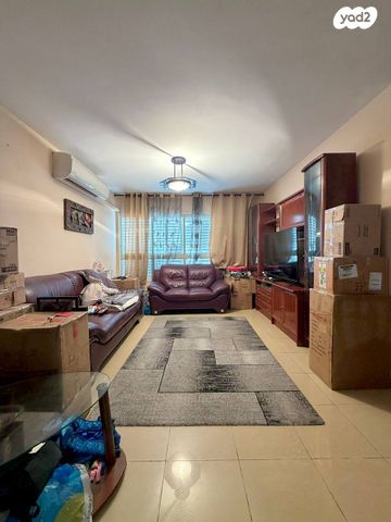 שדרות ירושלים 87