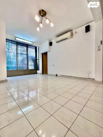 שדרת התמרים 