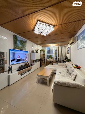 רמז, מערב ותיק