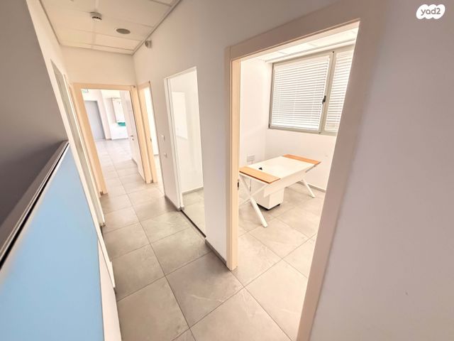 משרדים, מרכז עינב, מודיעין מכבים רעות