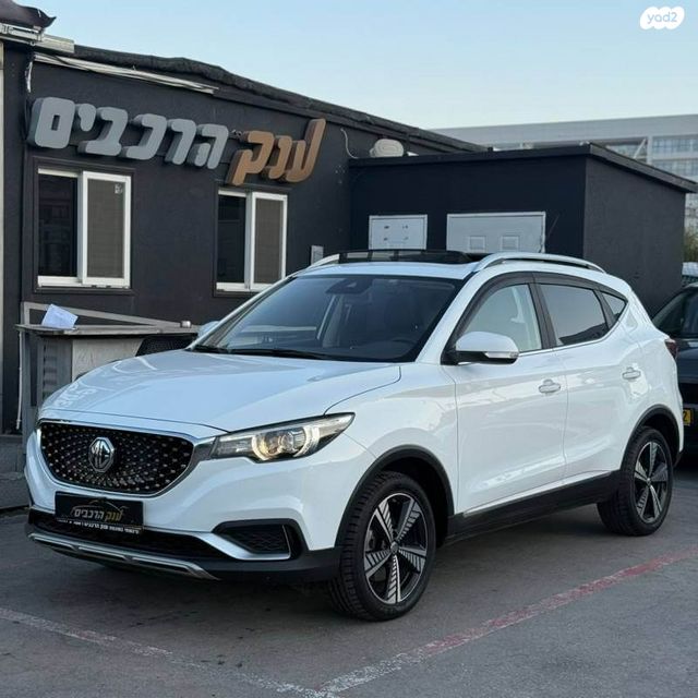 מודעת רכב אם ג'י ZS