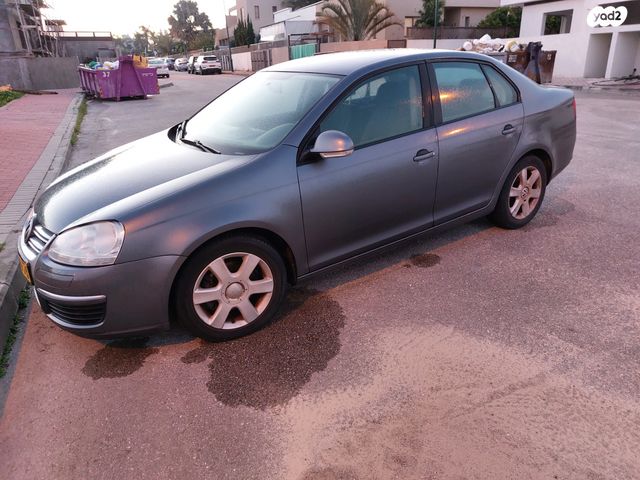 מודעת רכב פולקסווגן ג'טה 