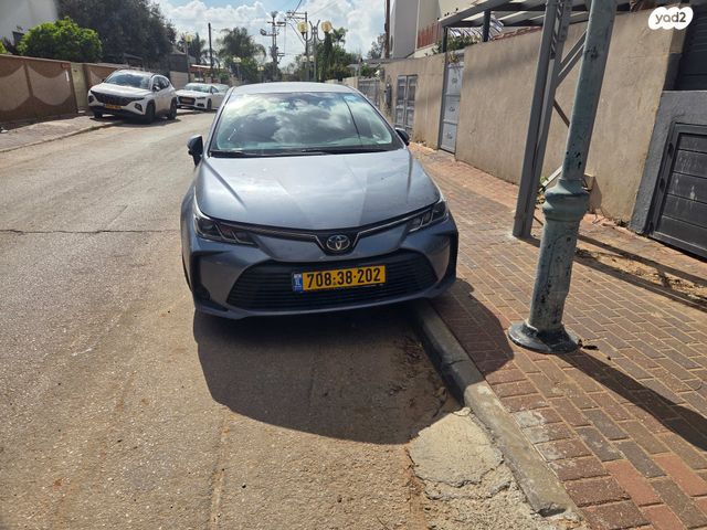 מודעת רכב טויוטה קורולה