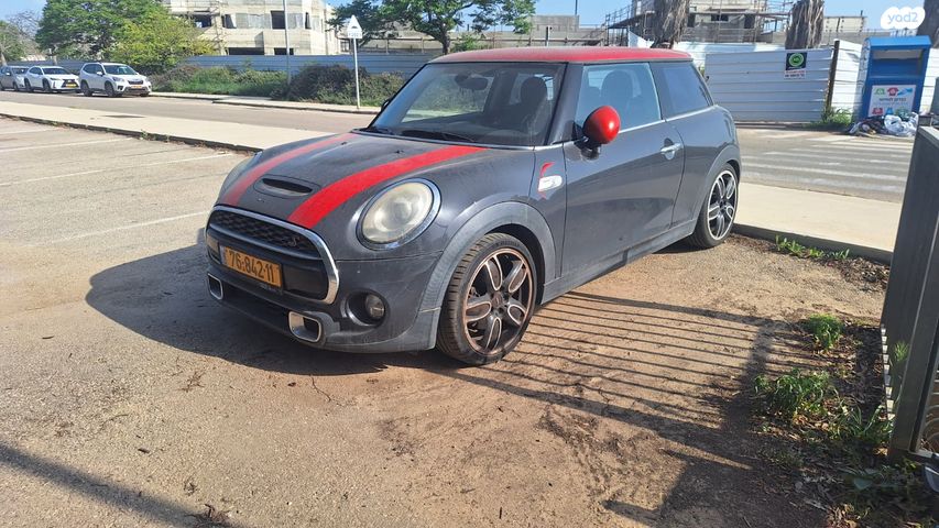 מודעת רכב מיני קופר