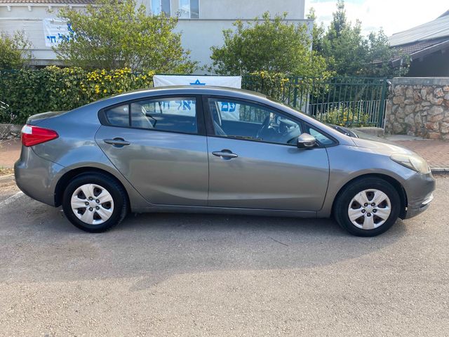 מודעת רכב קיה פורטה 