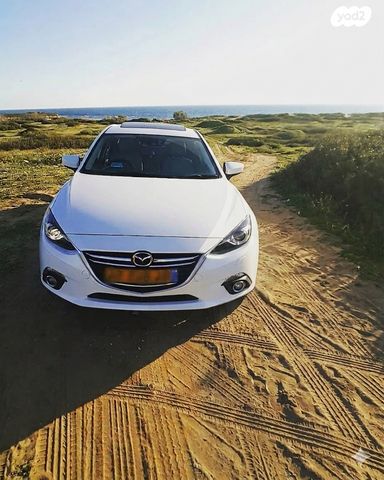 מודעת רכב מאזדה 3