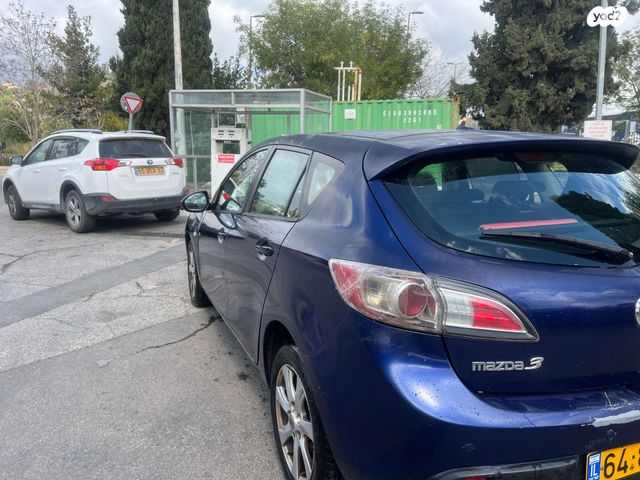 מודעת רכב מאזדה 3