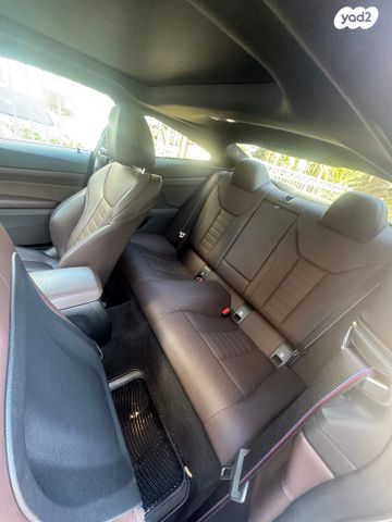 מודעת רכב ב מ וו סדרה 4