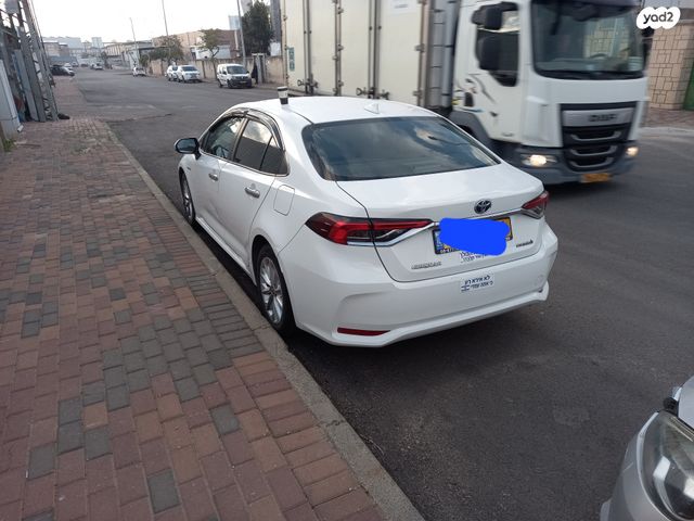 מודעת רכב טויוטה קורולה