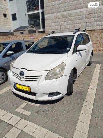 מודעת רכב טויוטה ורסו