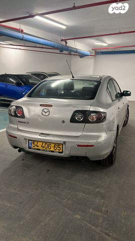 מודעת רכב מאזדה 2