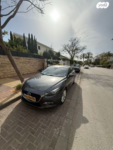 מודעת רכב מאזדה 3