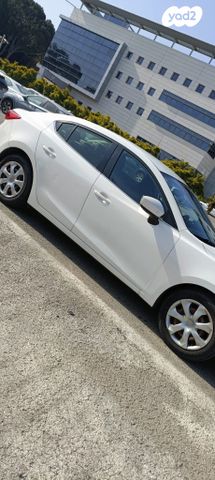 מודעת רכב מאזדה 3