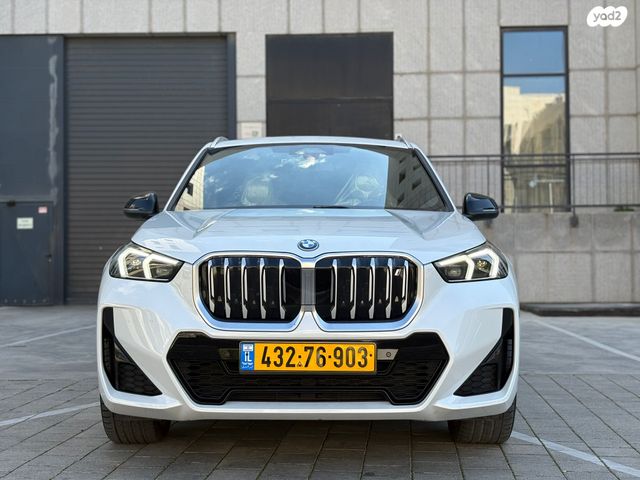 מודעת רכב ב מ וו IX1