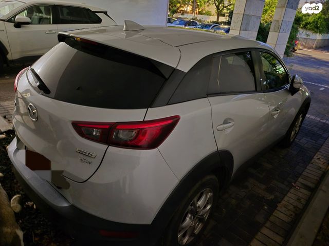מודעת רכב מאזדה CX-3