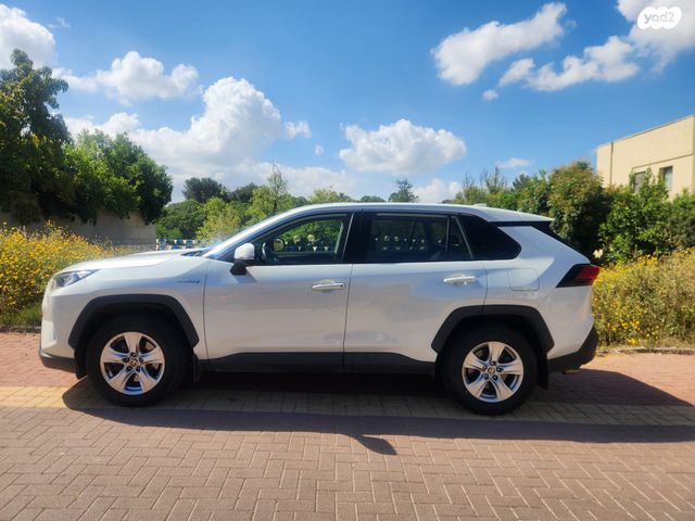מודעת רכב טויוטה RAV4