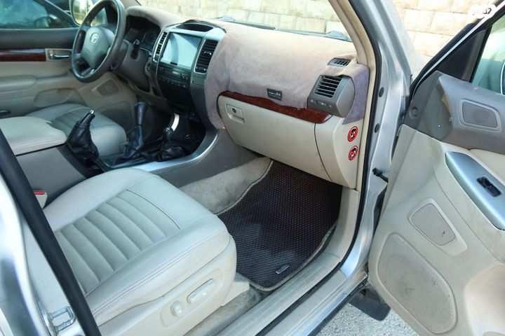 מודעת רכב טויוטה לנד קרוזר