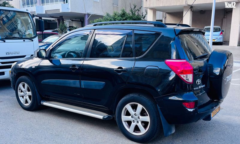 מודעת רכב טויוטה RAV4