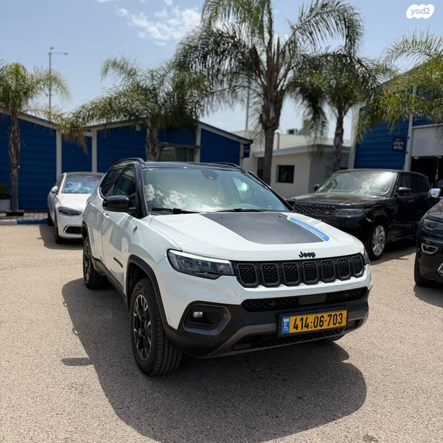 מודעת רכב ג'יפ קומפאס