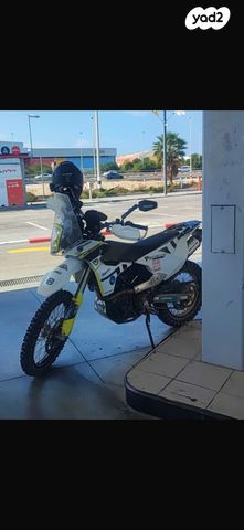 מודעת רכב הוסקוורנה 701 אנדורו