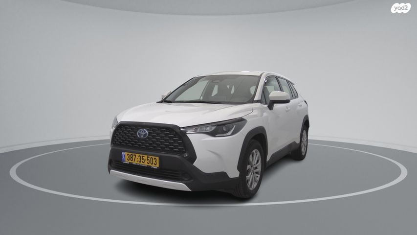 מודעת רכב טויוטה קורולה קרוס