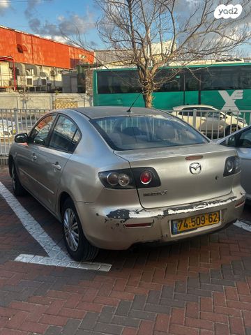 מודעת רכב מאזדה 3