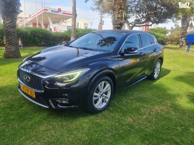 מודעת רכב אינפיניטי Q30 2
