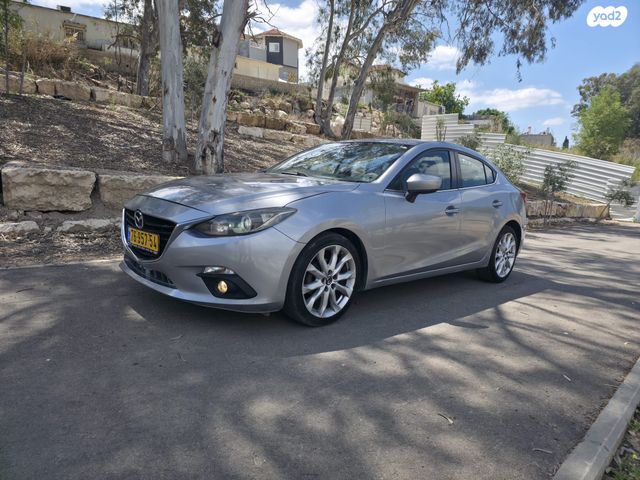 מודעת רכב מאזדה 3