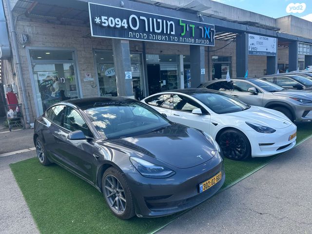 מודעת רכב טסלה מודל 3
